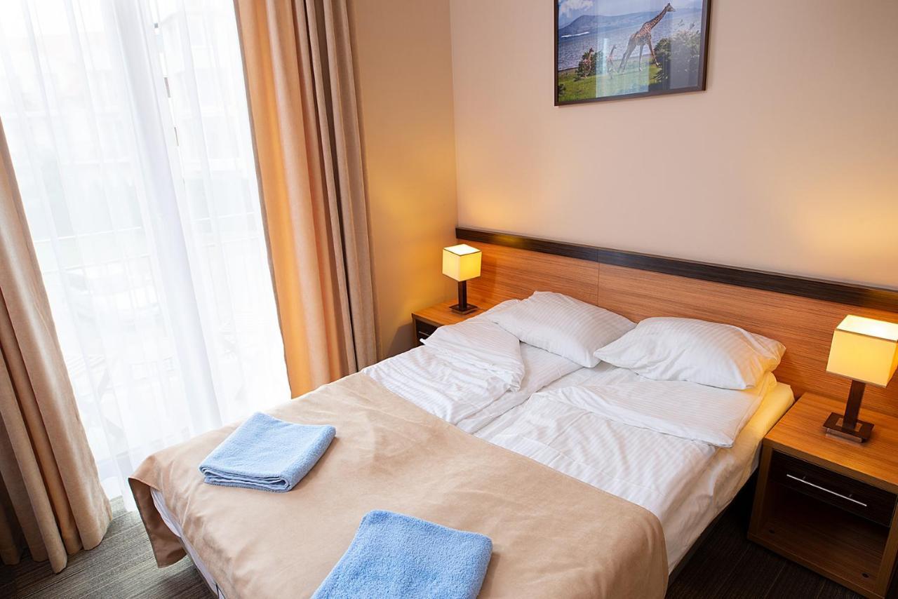 Hotel Seo Rewal Extérieur photo