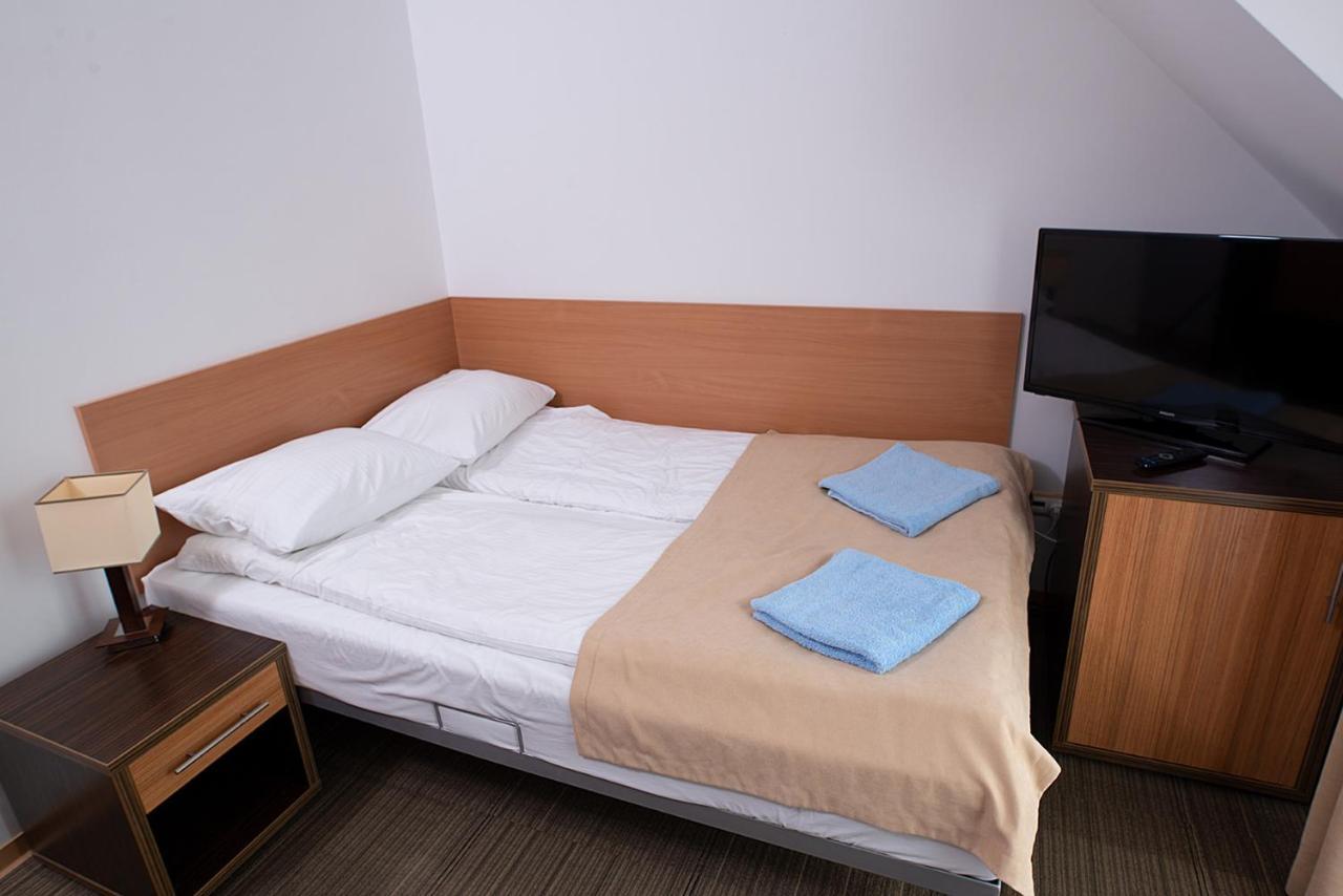 Hotel Seo Rewal Extérieur photo