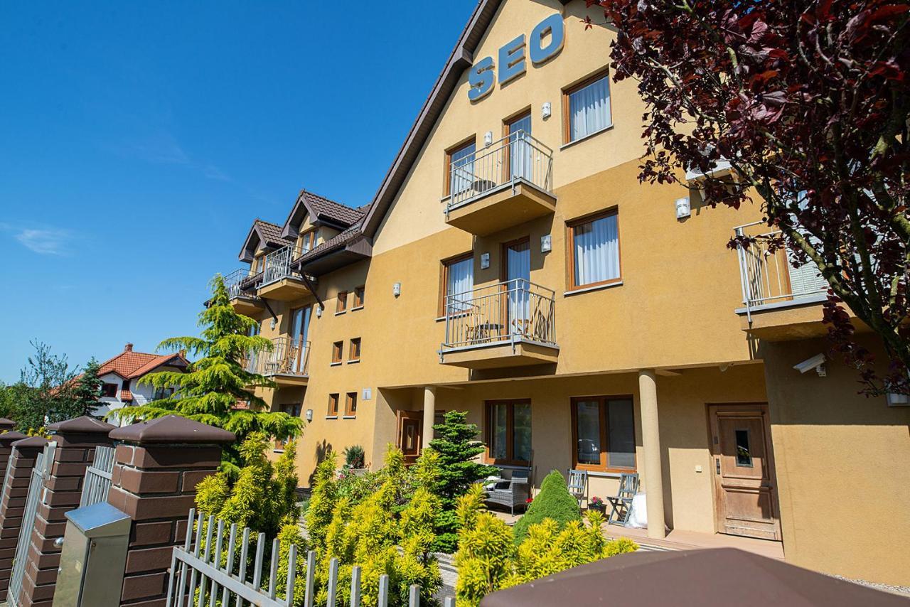 Hotel Seo Rewal Extérieur photo